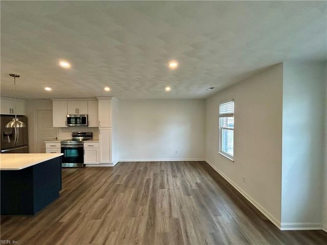 3001 Guenevere DR, Chesapeake, VA 23323