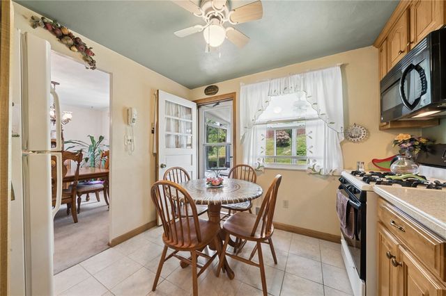 13479 Louise Dr, North Huntingdon, PA 15642