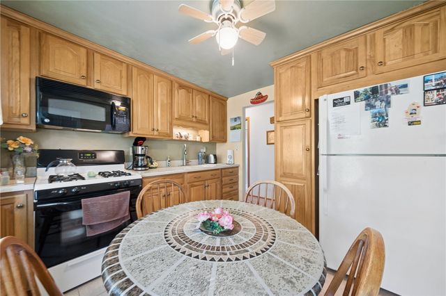 13479 Louise Dr, North Huntingdon, PA 15642