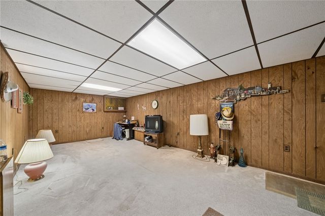 13479 Louise Dr, North Huntingdon, PA 15642