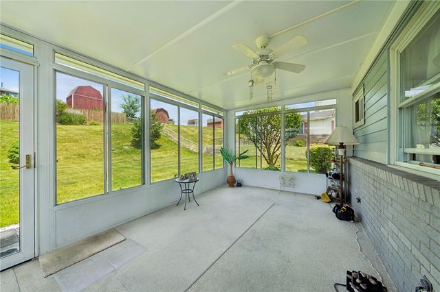 13479 Louise Dr, North Huntingdon, PA 15642