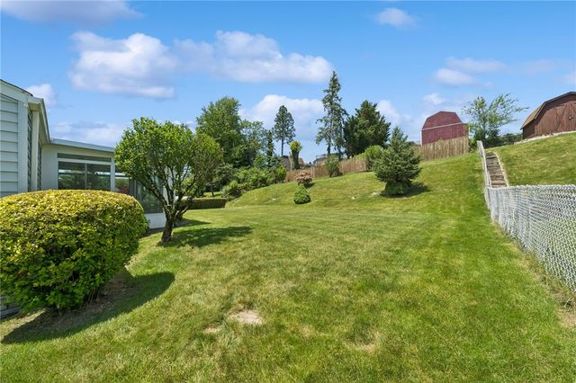 13479 Louise Dr, North Huntingdon, PA 15642