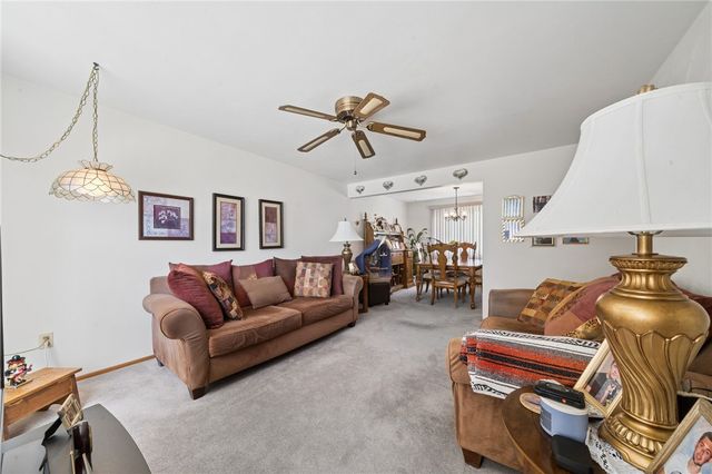 13479 Louise Dr, North Huntingdon, PA 15642