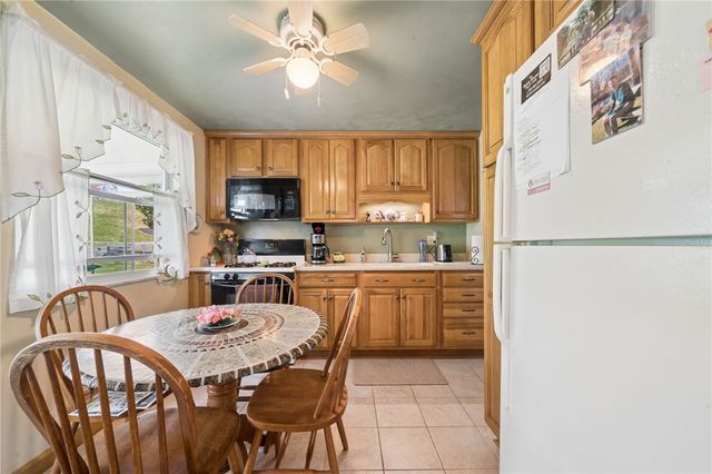 13479 Louise Dr, North Huntingdon, PA 15642