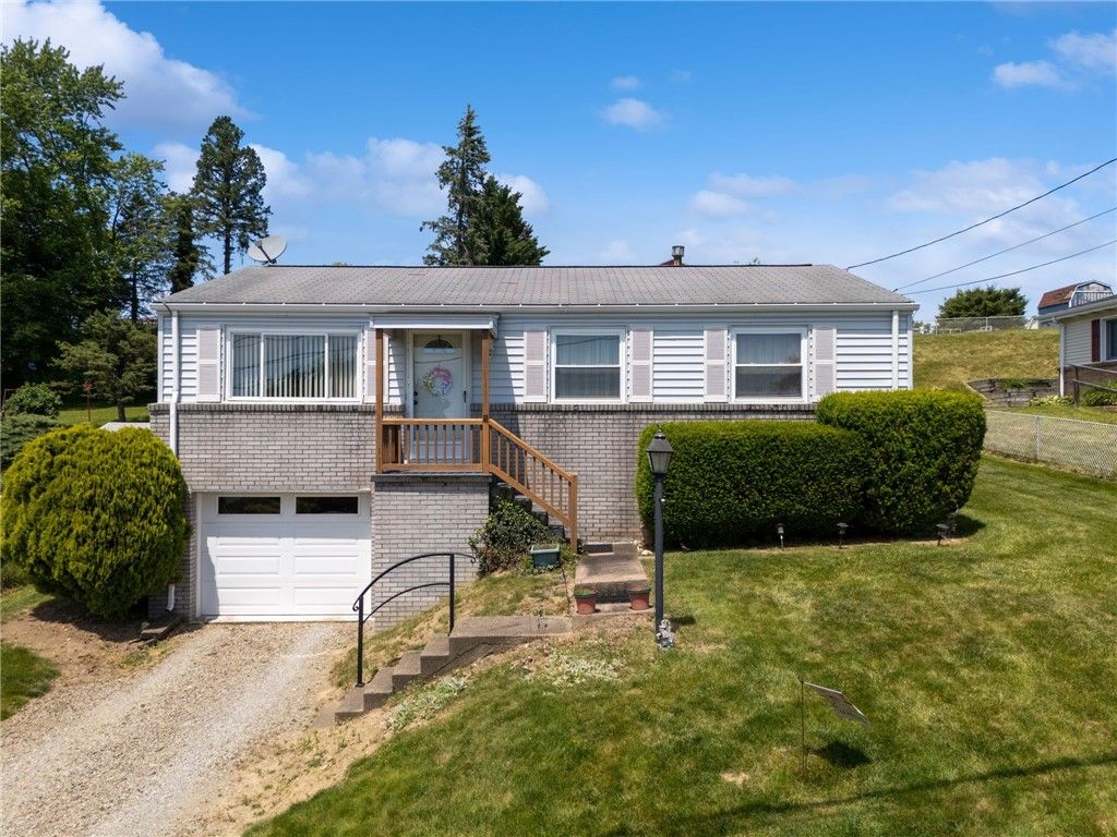 13479 Louise Dr, North Huntingdon, PA 15642