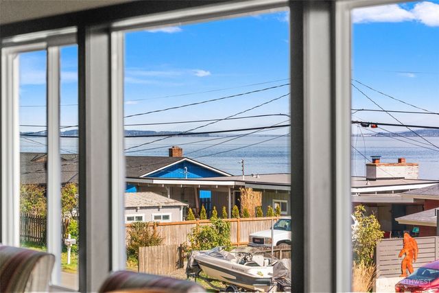 2968 Tillicum Beach Drive, Camano Island, WA 98282
