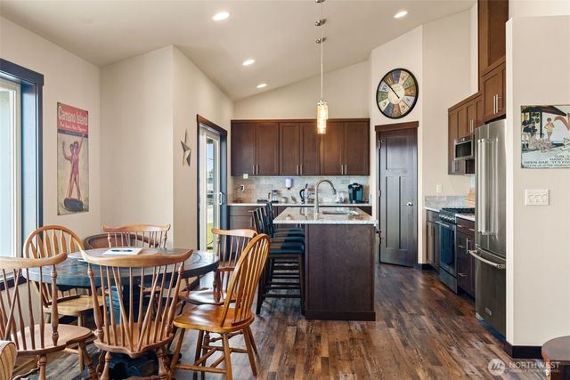 2968 Tillicum Beach Drive, Camano Island, WA 98282