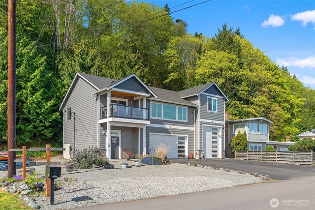 2968 Tillicum Beach Drive, Camano Island, WA 98282