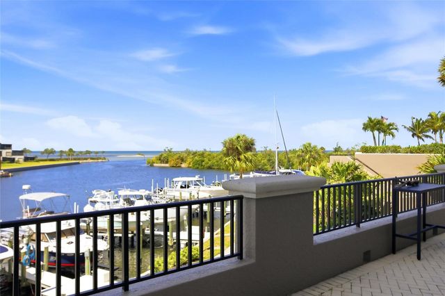 3313 SUNSET KEY CIRCLE 105, Punta Gorda, FL 33955