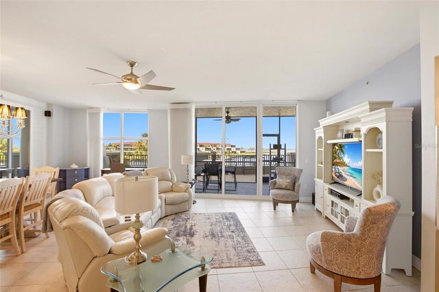 3313 SUNSET KEY CIRCLE 105, Punta Gorda, FL 33955