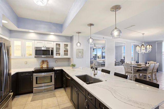 3313 SUNSET KEY CIRCLE 105, Punta Gorda, FL 33955