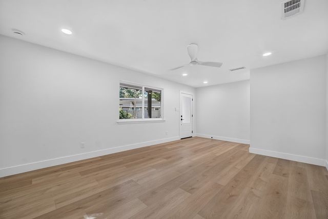 4750 Cockrell Avenue, Fort Worth, TX 76133