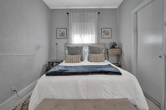 8900 Harding Ave, Surfside, FL 33154