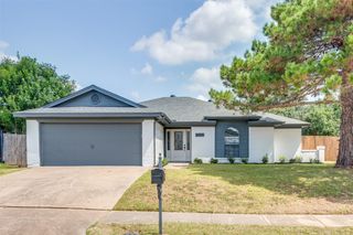 6477 Fairview Drive, Watauga, TX 76148
