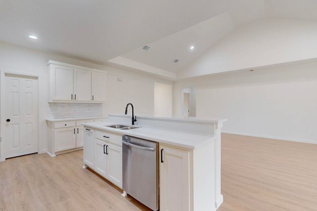 168 RS COUNTY 2372 Road, Alba, TX 75410