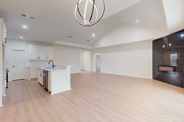 168 RS COUNTY 2372 Road, Alba, TX 75410