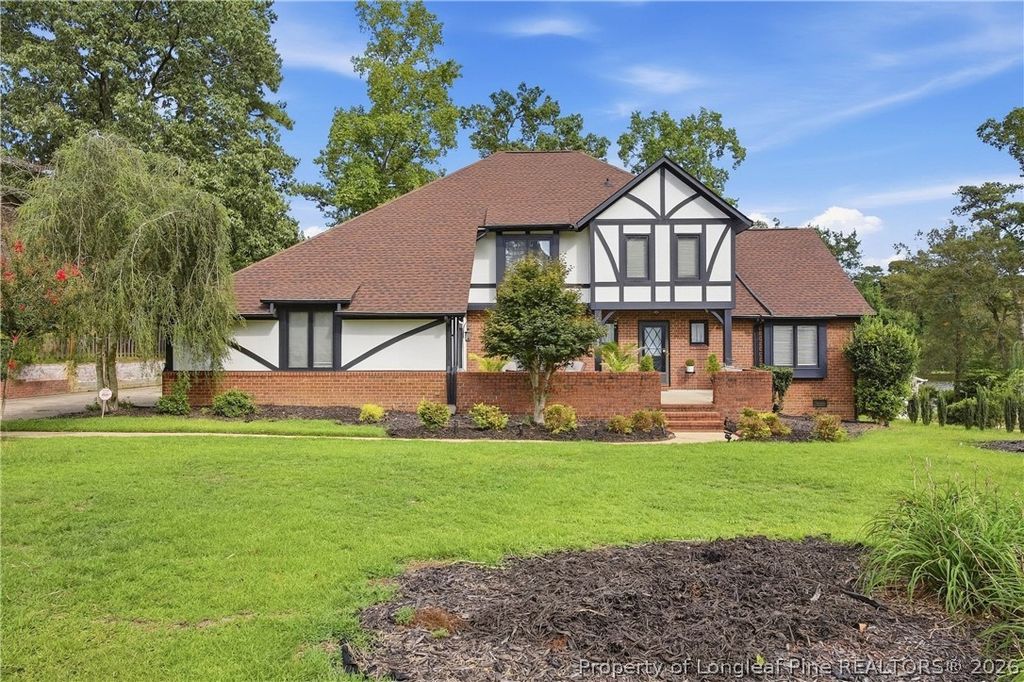 209 E Lochhaven Drive, Fayetteville, NC 28314 — exterior