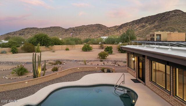 9607 N 40TH Street, Phoenix, AZ 85028