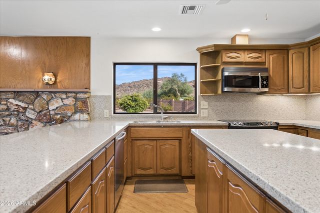 9607 N 40TH Street, Phoenix, AZ 85028