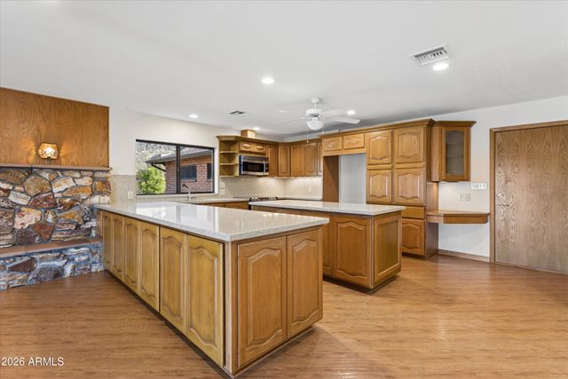 9607 N 40TH Street, Phoenix, AZ 85028