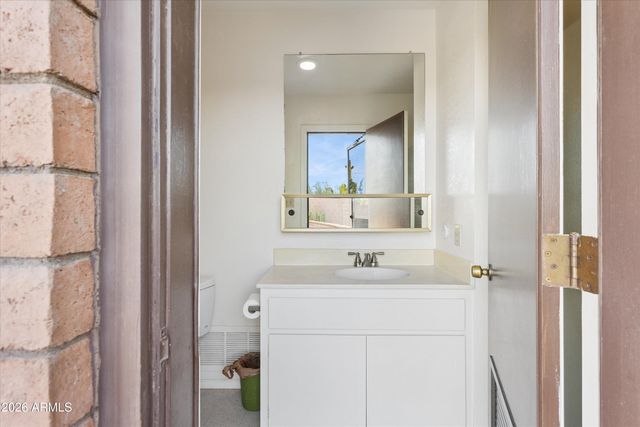 9607 N 40TH Street, Phoenix, AZ 85028