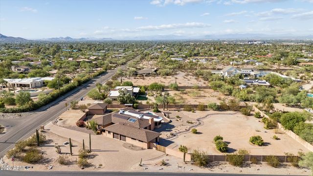 9607 N 40TH Street, Phoenix, AZ 85028