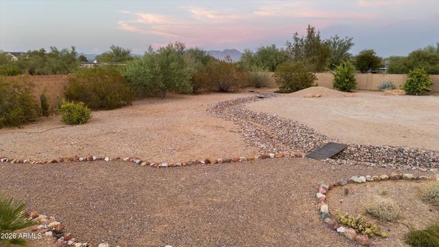 9607 N 40TH Street, Phoenix, AZ 85028