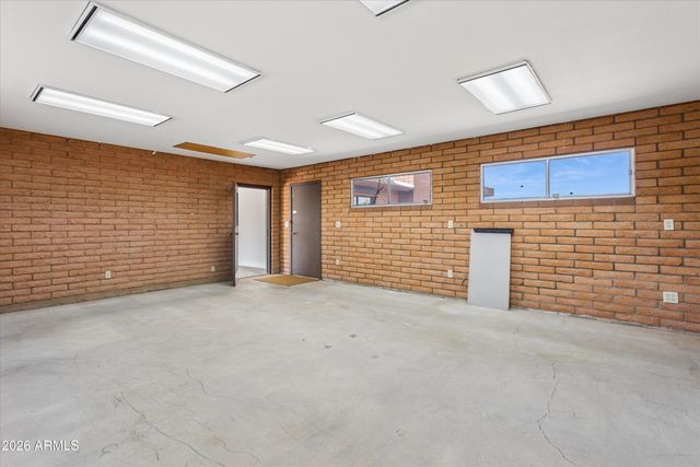 9607 N 40TH Street, Phoenix, AZ 85028
