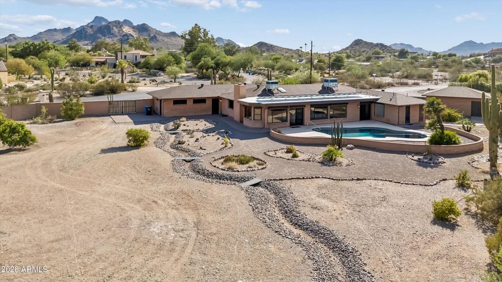 9607 N 40TH Street, Phoenix, AZ 85028