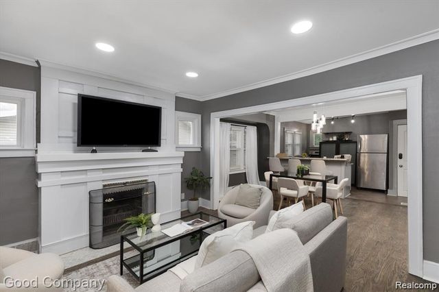 359 E Saratoga Street, Ferndale, MI 48220