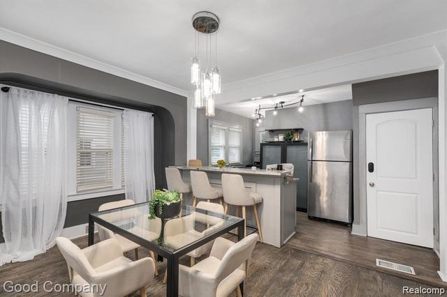 359 E Saratoga Street, Ferndale, MI 48220