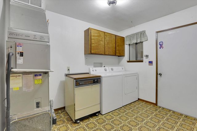 645 E 1st Ave, Deer Park, WA 99006