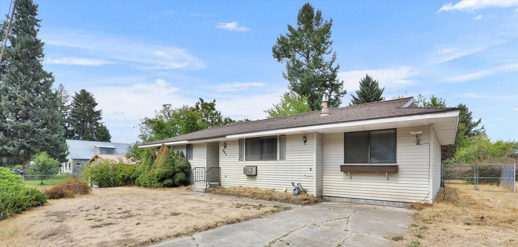 645 E 1st Ave, Deer Park, WA 99006