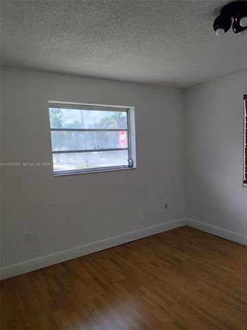 525 SW 56th Ave, Miami, FL 33134