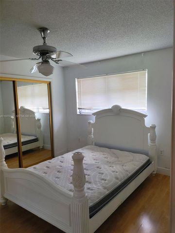 525 SW 56th Ave, Miami, FL 33134