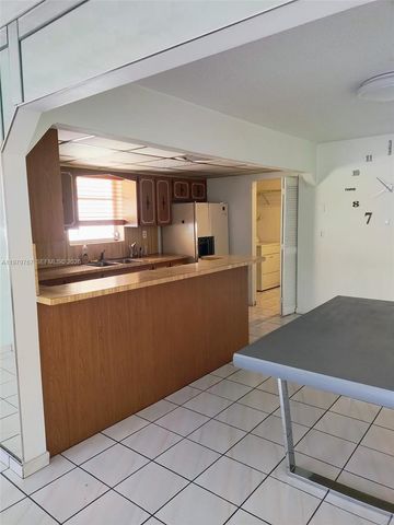 525 SW 56th Ave, Miami, FL 33134