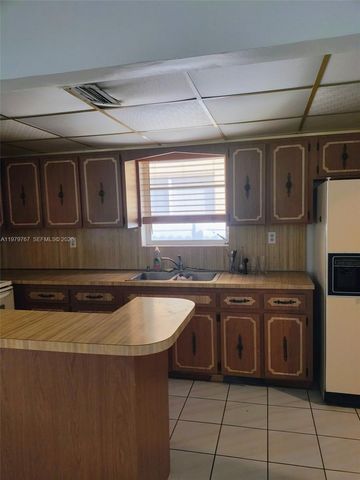 525 SW 56th Ave, Miami, FL 33134