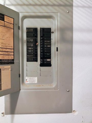 525 SW 56th Ave, Miami, FL 33134