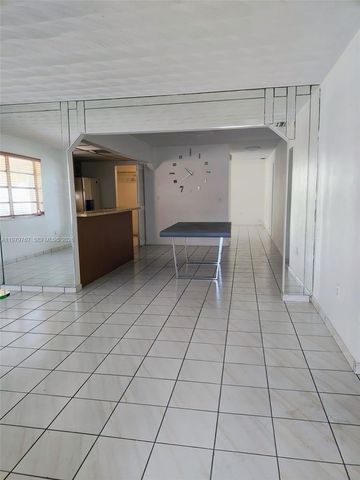 525 SW 56th Ave, Miami, FL 33134