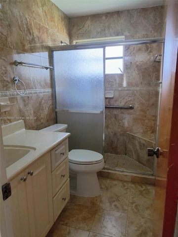 525 SW 56th Ave, Miami, FL 33134