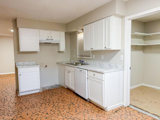 5094 JESSIE LEE LN, Memphis, TN 38118