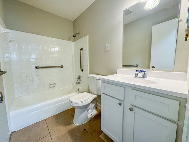 5094 JESSIE LEE LN, Memphis, TN 38118