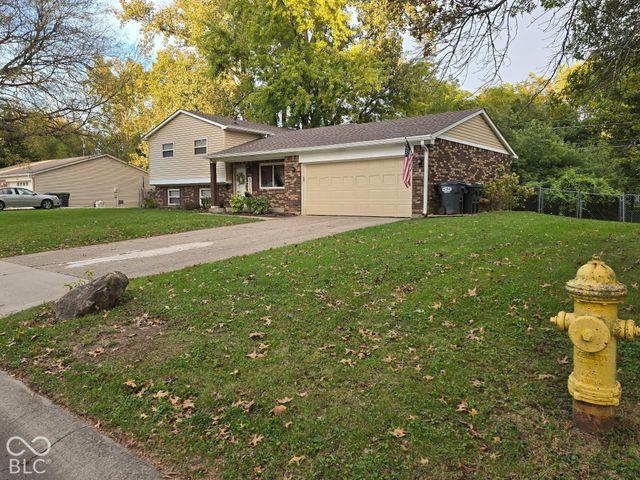 969 Stonegate, Greenwood, IN 46142
