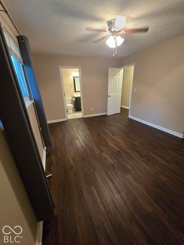 969 Stonegate, Greenwood, IN 46142