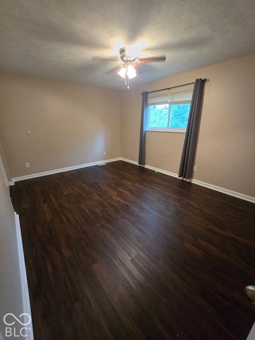 969 Stonegate, Greenwood, IN 46142