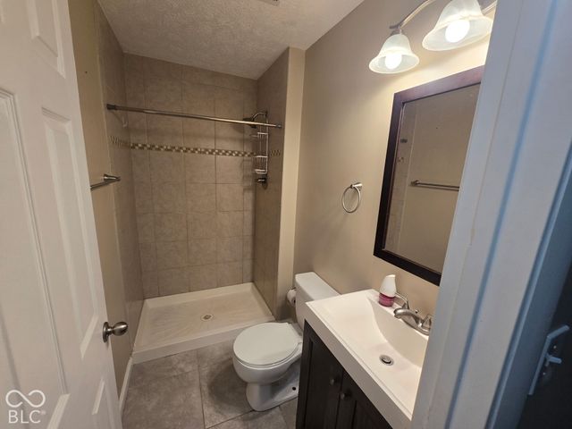 969 Stonegate, Greenwood, IN 46142