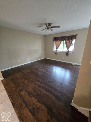 969 Stonegate, Greenwood, IN 46142