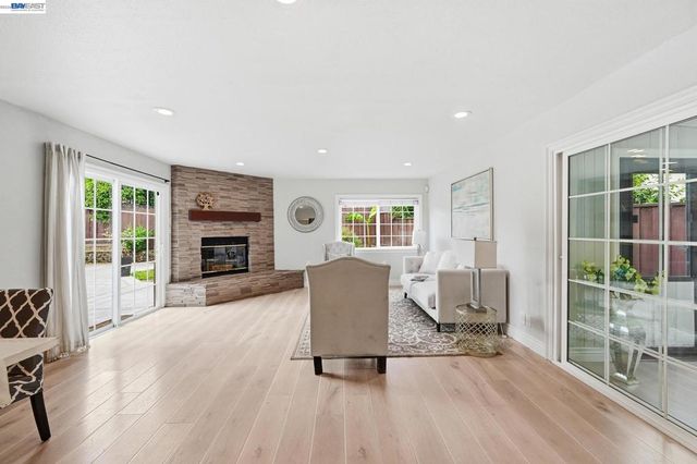 31333 San Andreas Dr, Union City, CA 94587