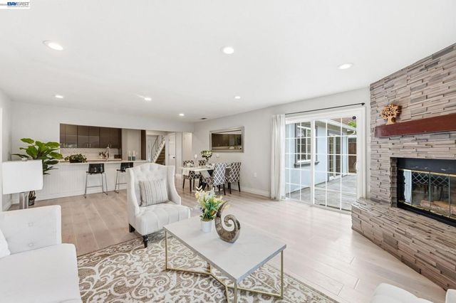 31333 San Andreas Dr, Union City, CA 94587
