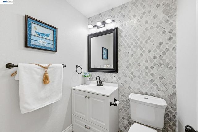 31333 San Andreas Dr, Union City, CA 94587